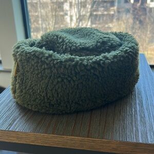 Tio Lee Fargo hat NWOT